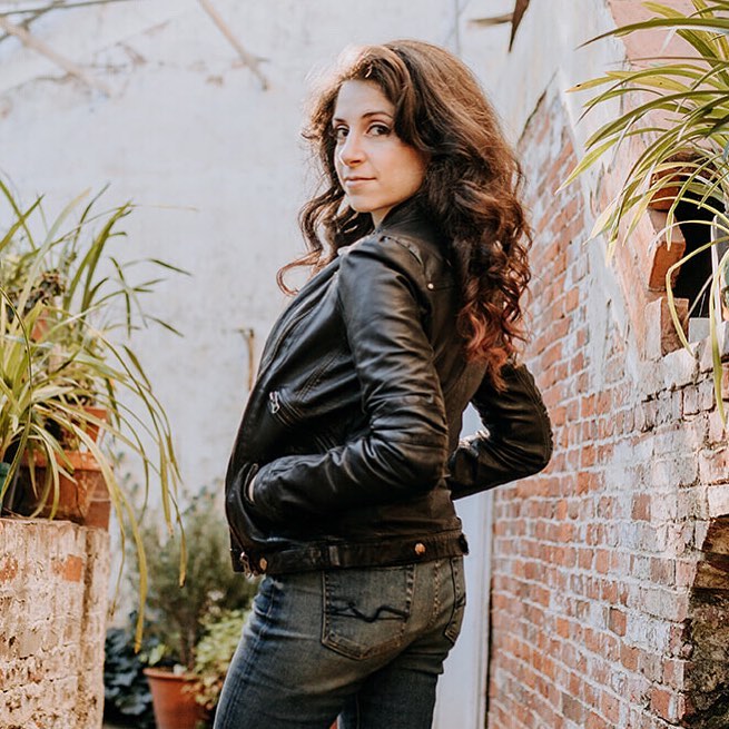 This image has an empty alt attribute; its file name is lainey.jpg